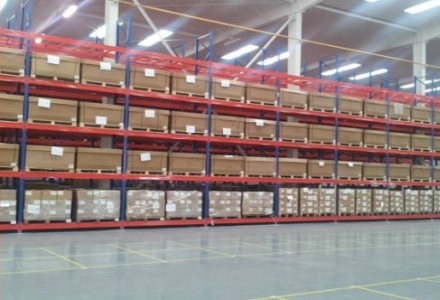 כל מה שצריך לדעת לפני שקונים מדפים למחסן