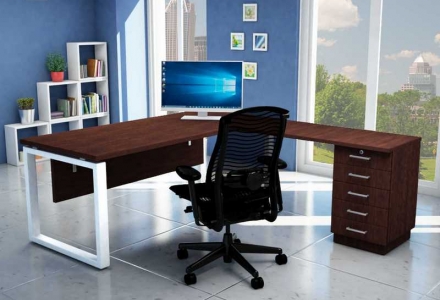 לא רק שולחן כתיבה 