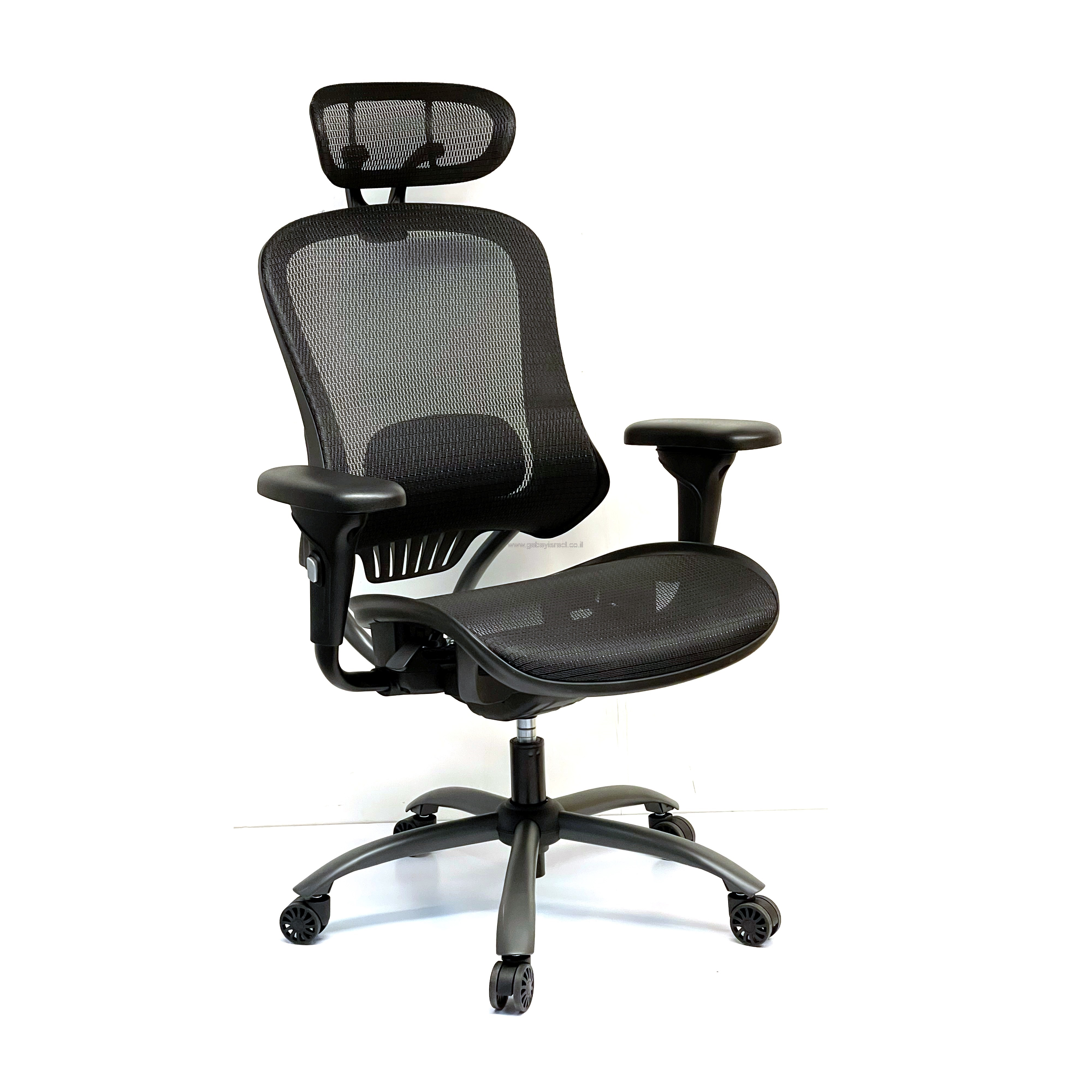 YUVAL – כורסת מנהלים רשת ארגונומית בעיצוב חדיש וייחודי בצבע שחור